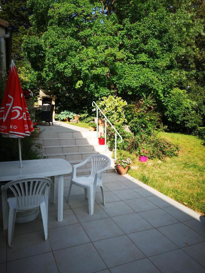 Chez Eliane Lägenhet Villeneuve-la-Comptal Exteriör bild